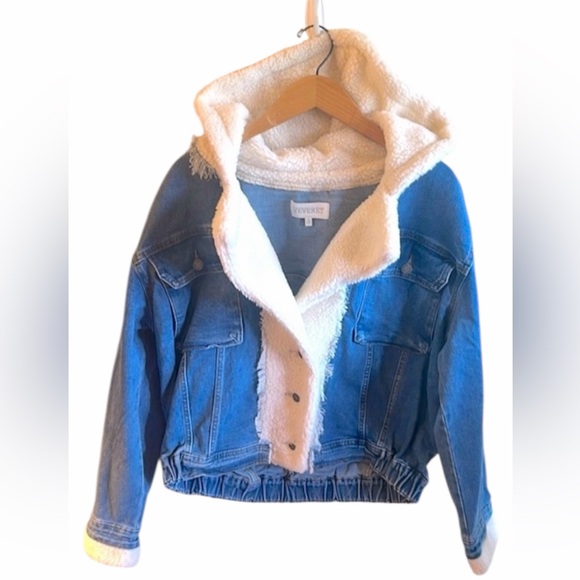 Veveret Faux Fur Hooded Denim Jacket Size Large Blue Collared Neckline Sherpa - Picture 3 of 15